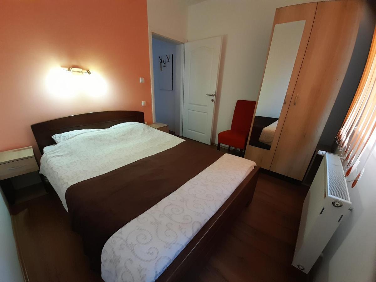 Kety Apartments クラグイェヴァツ エクステリア 写真