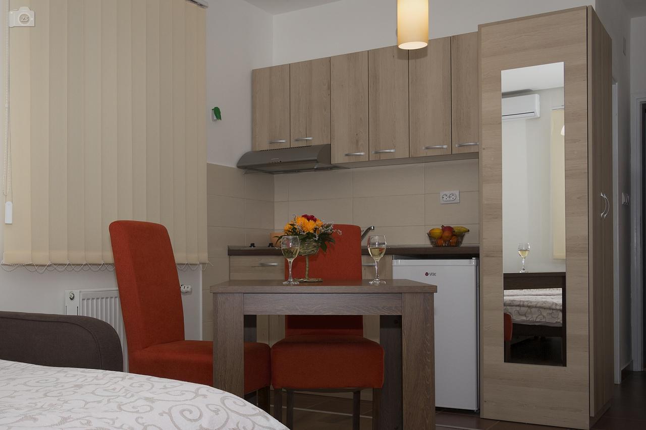 Kety Apartments クラグイェヴァツ エクステリア 写真